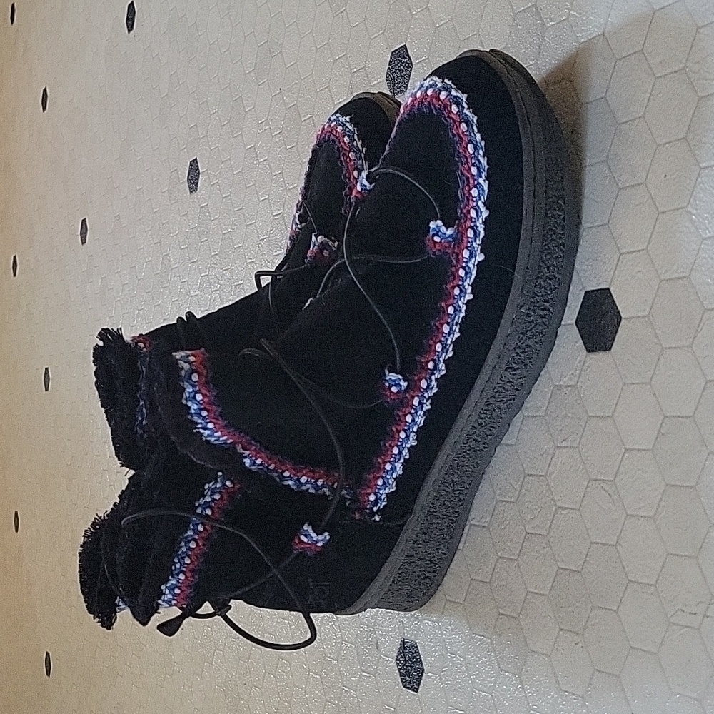 OTBT Black and Multicolor Women's Shoes